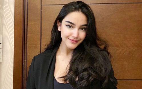 中国清冷女明星网红,揭秘中国清冷女明星网红的魅力风采”