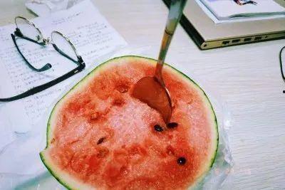 海外吃瓜热门事件,海外吃瓜事件盘点，揭秘热点背后的真相
