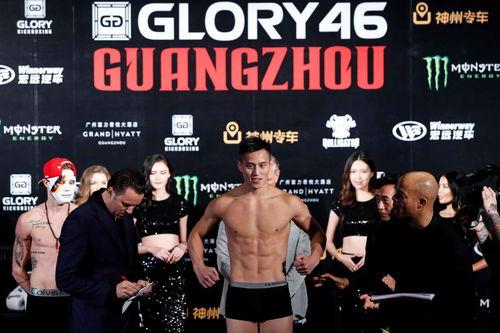 武林银泰明星网红,明星网红齐聚，闪耀时尚盛宴