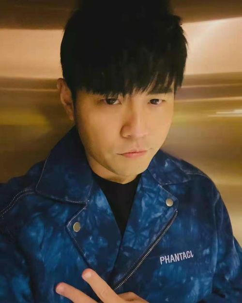 爆料吃瓜周杰伦是谁啊,网络热议背后的神秘人物